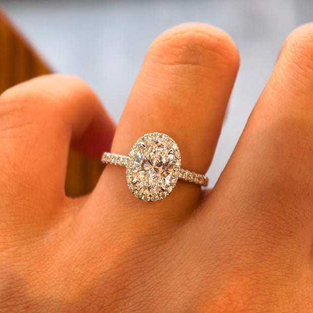 14K White Gold 1.5 Carat OVAL Lab-Grown Diamond E VVS2 Ring with Diamond Halo