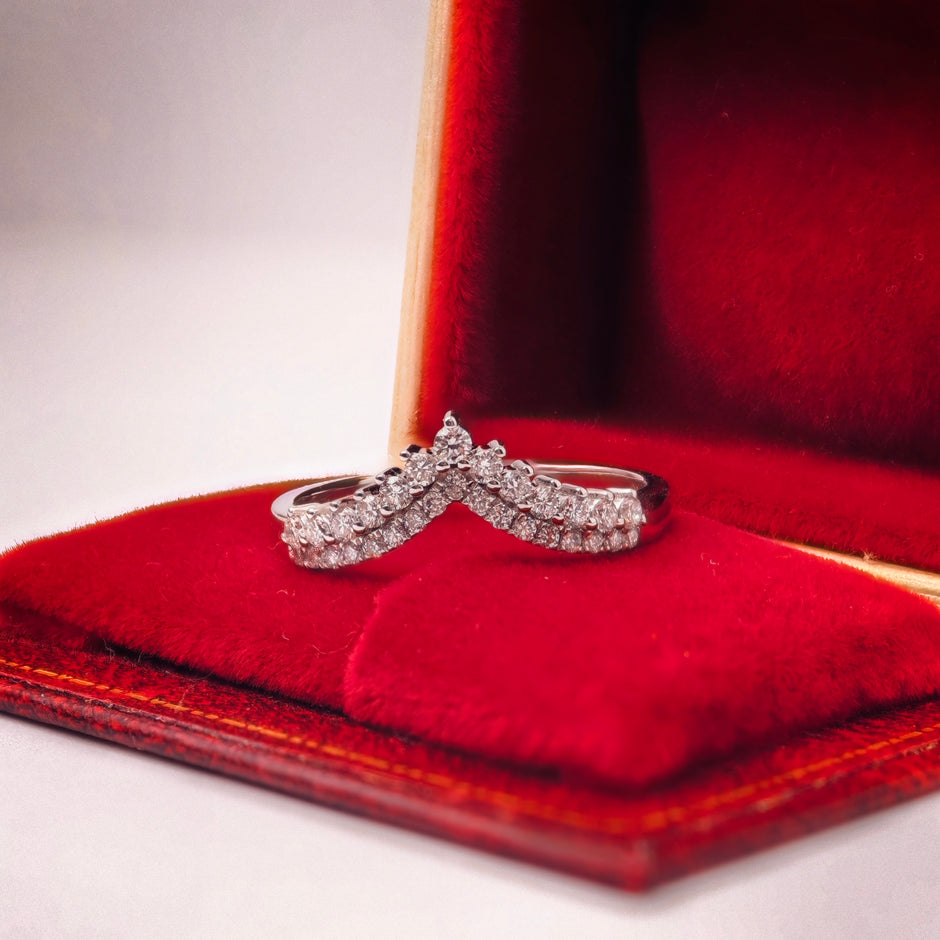 bd006 14k white gold band ring T:2.47 g, D:0.36 ct