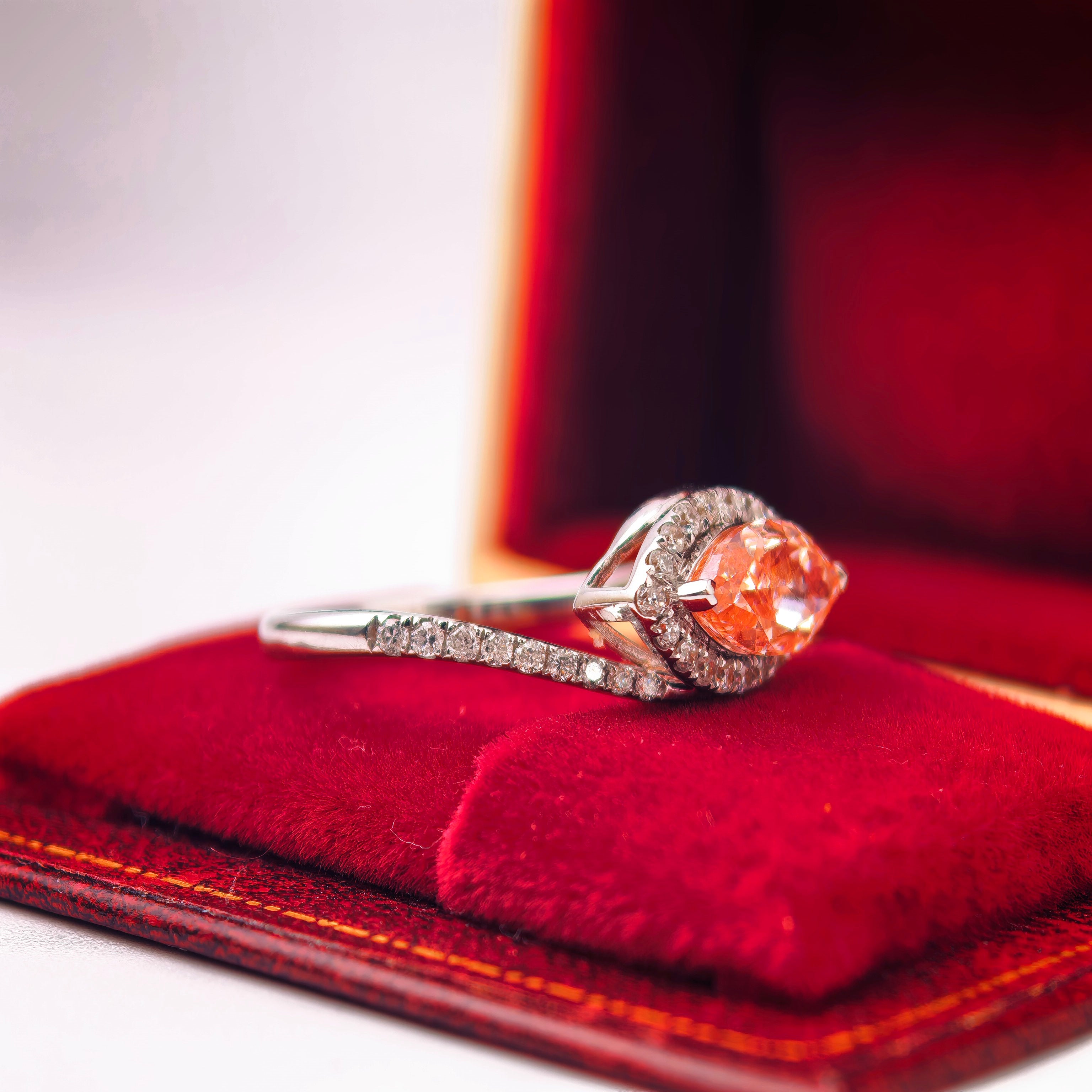 me006 14K White Gold 1.52 Carat Marquise Cut Lab-Grown Diamond E Pink Halo Ring