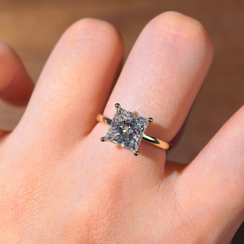 ps001 14K Yellow Gold 3.00 Carat Princess Cut Lab-Grown Diamond E VVS2 Solitaire Ring