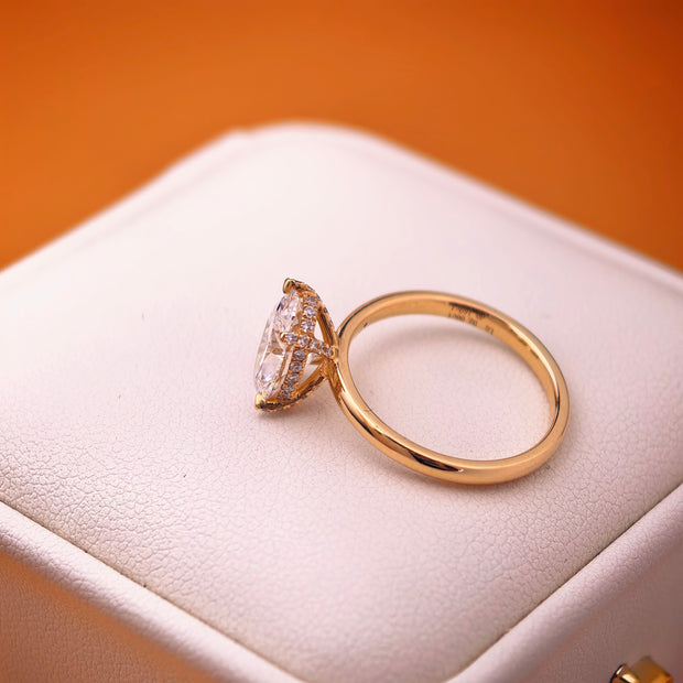 ol005 14K Yellow Gold 2.00 Carat Oval Cut Lab-Grown Diamond E VVS2 Hidden Halo Ring
