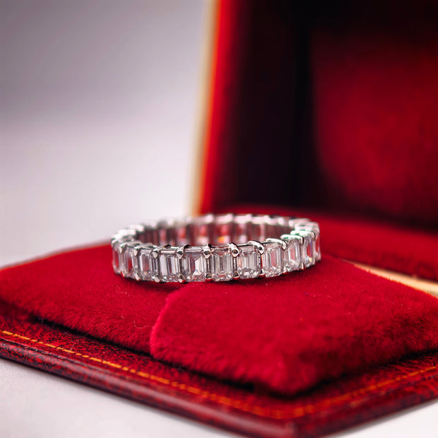 bd011 14k white gold band ring T:2.63 g, D:2.65 ct