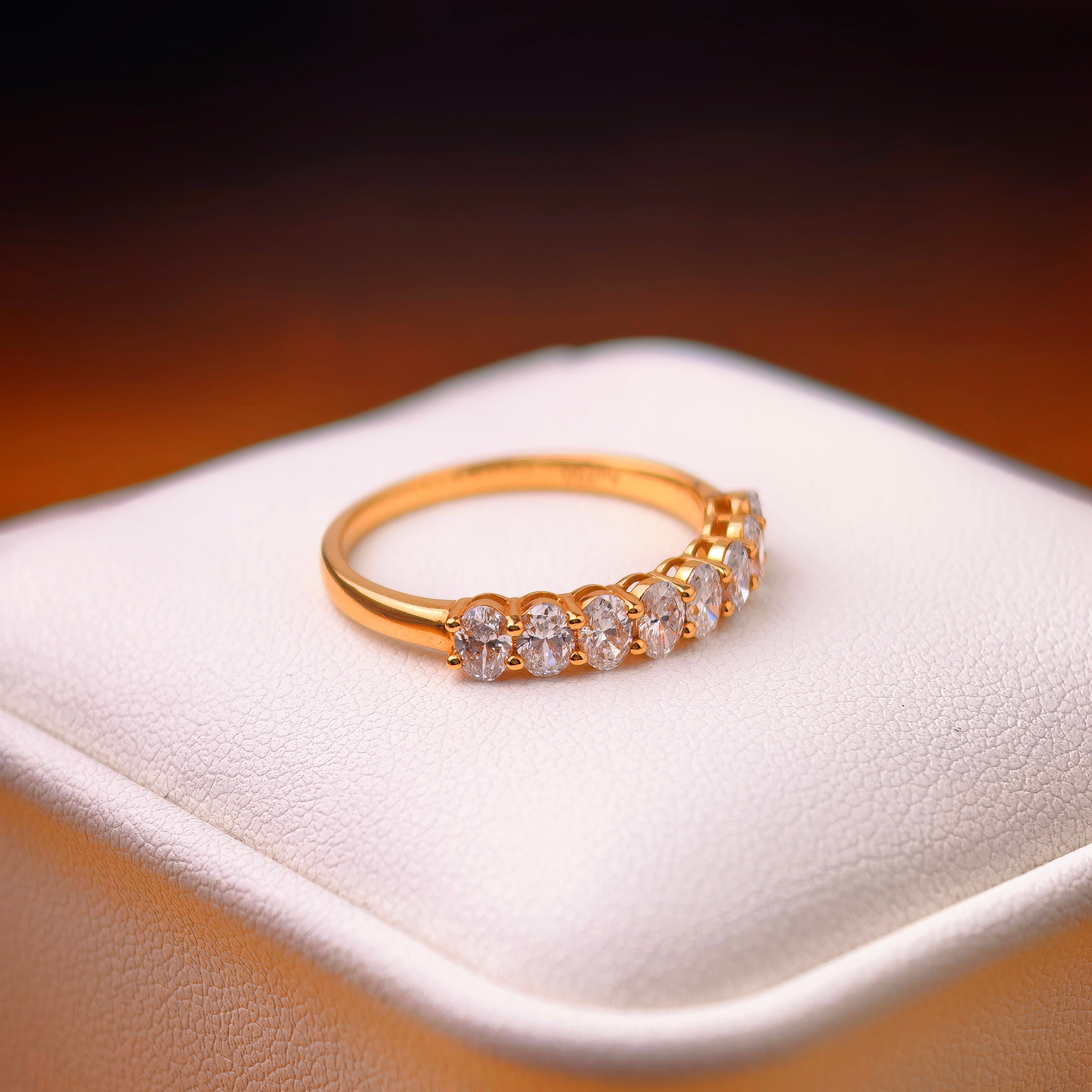 bd016 14k yellow gold band ring T:2.2 g, D:0.9 ct