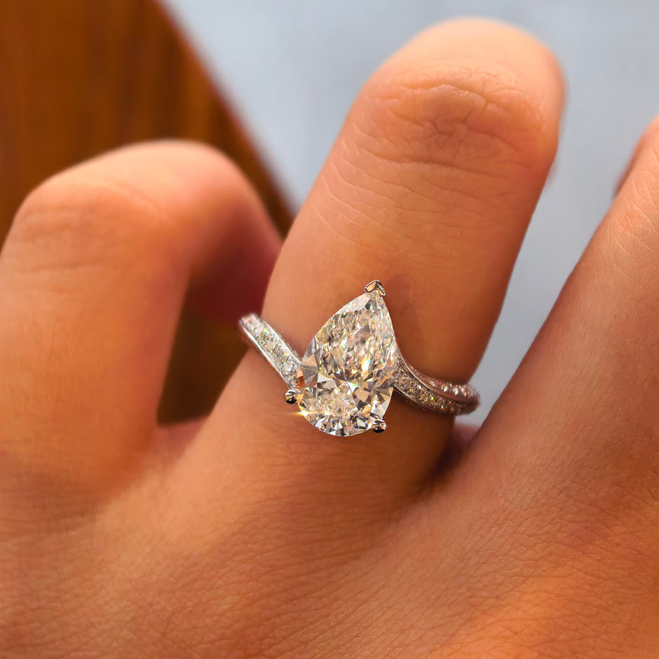 14K White Gold 2.04 Carat Pear Shape Lab-Grown Diamond E VVS2 Ring
