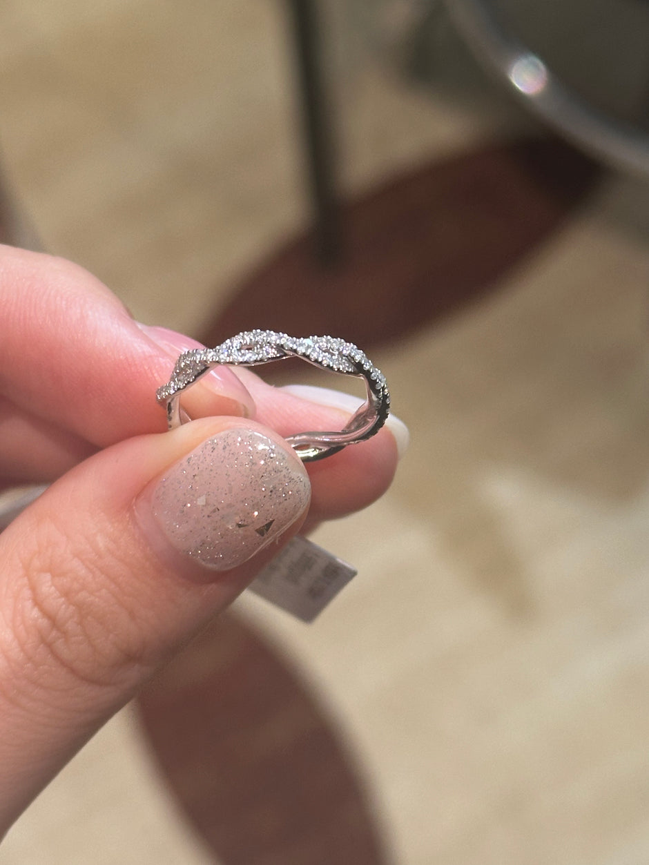 deposit private link for Tran Le,yellow gold curve diamond band, size 6