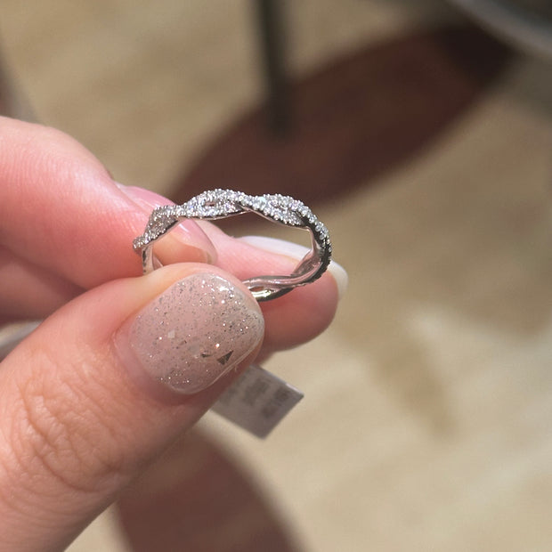 deposit private link for Tran Le,yellow gold curve diamond band, size 6