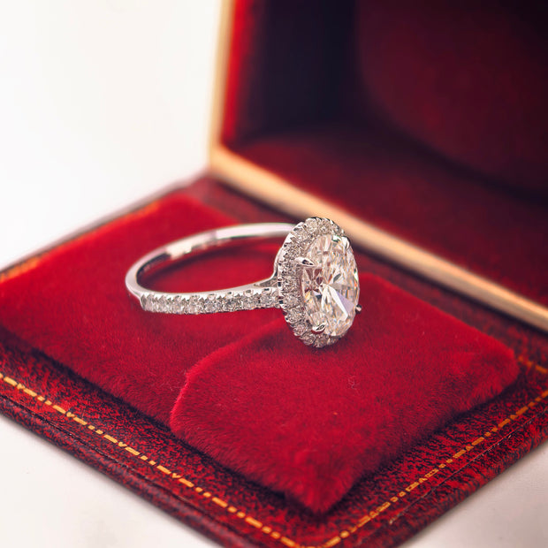 ol001 14K White Gold 1.5 Carat OVAL Lab-Grown Diamond E VVS2 Ring with Diamond Halo Ring