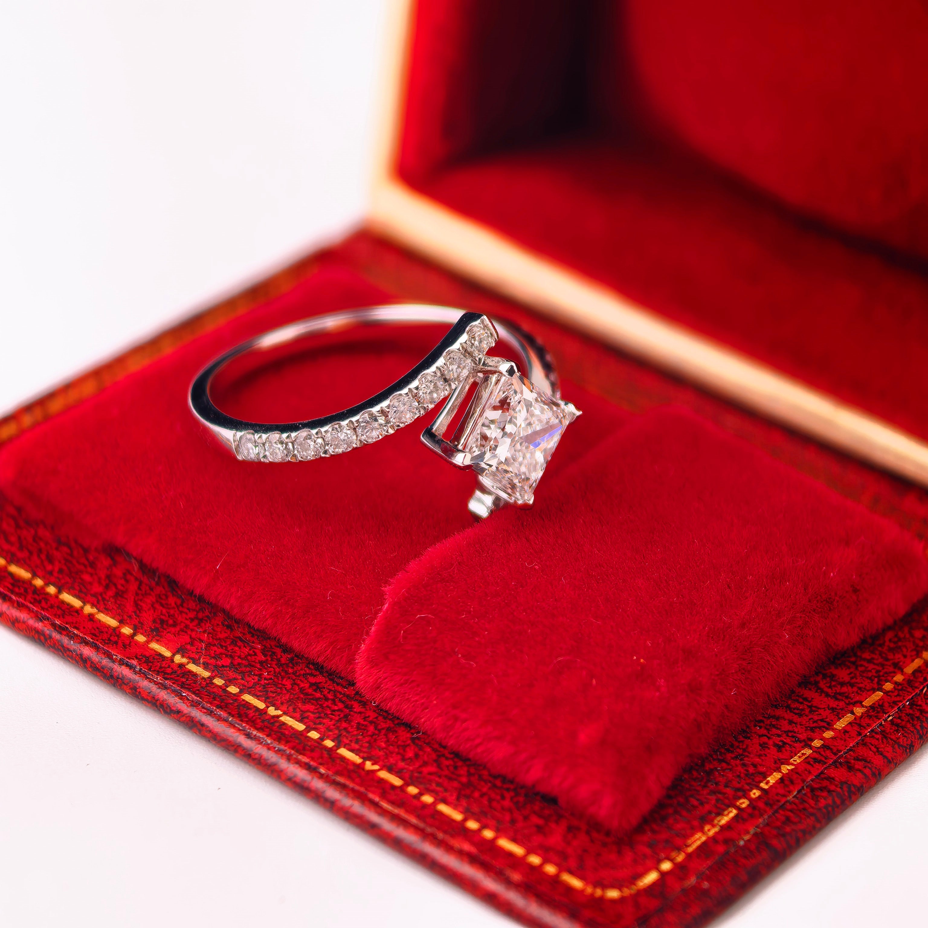 ps004 14K White Gold 1.01 Carat Princess Cut Lab-Grown Diamond E VVS2 Ring