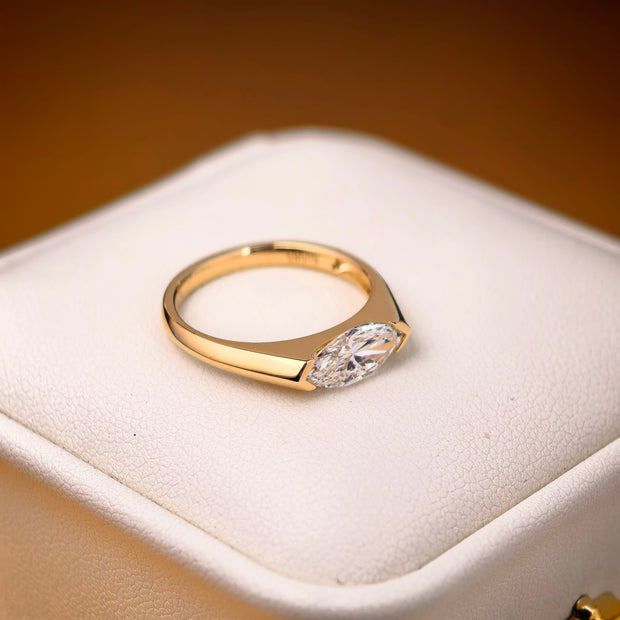 me001 14K Yellow Gold 1.00 Carat Marquise Cut Lab-Grown Diamond E VVS2 Solitaire Ring