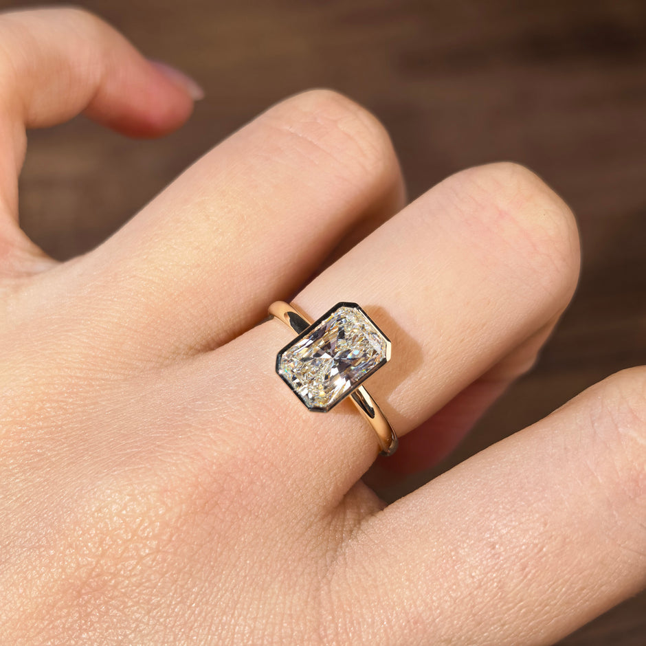 rt002 14K Yellow Gold 2.03 Carat Radiant Cut Lab-Grown Diamond E VVS2 Bezel Ring