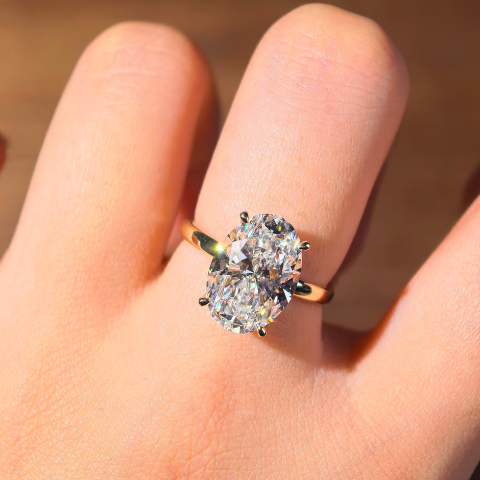 ol004 14k Yellow Gold 5.09 Carat Oval Cut Lab-Grown Diamond E VVS2 Hidden Halo Ring