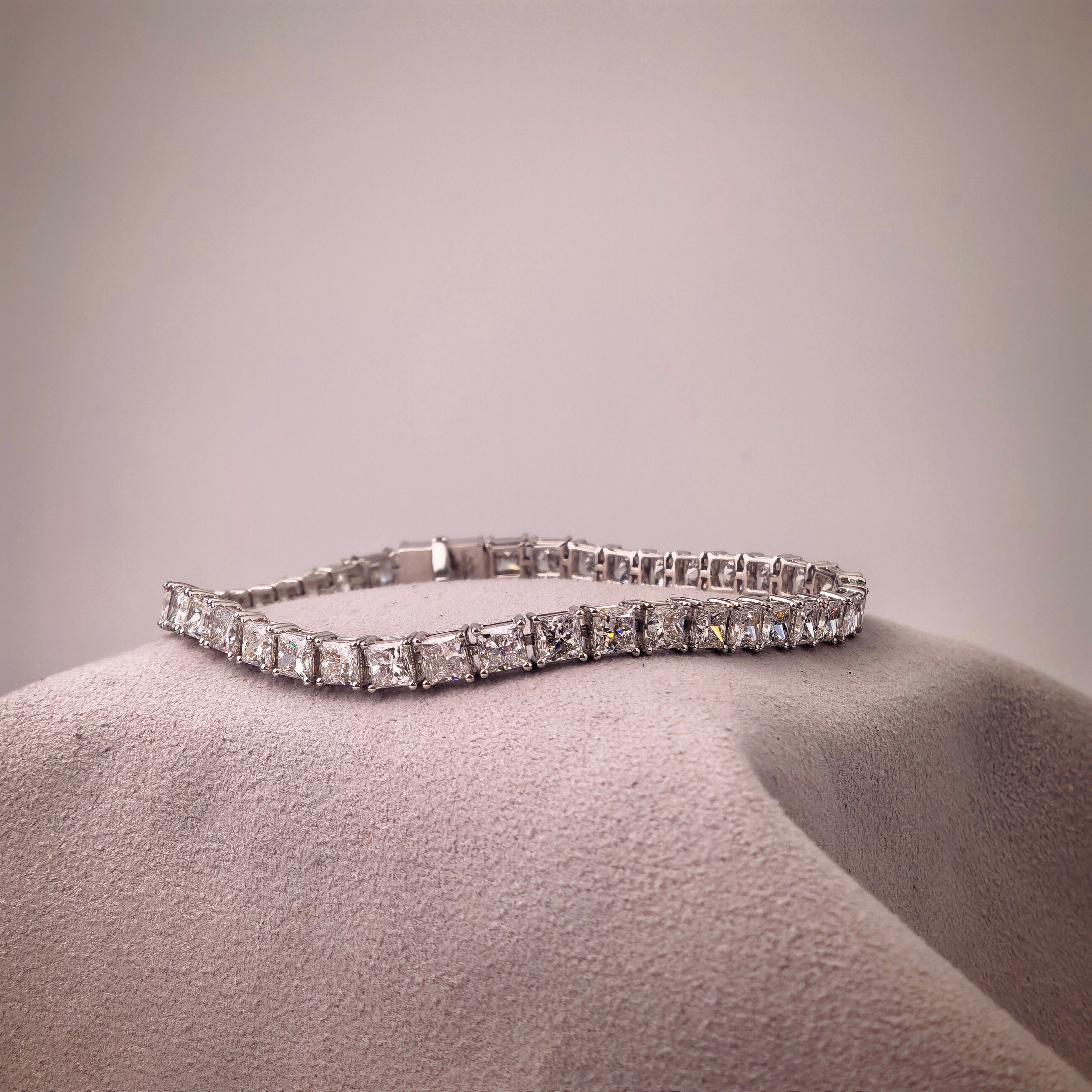 bt1011 14k white gold bracelet T:8.36 D:10.0 ct size17#