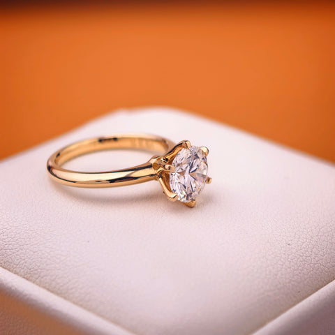 rd002 14k Gold 2.02 Carat Round Brilliant Cut Lab-Grown Diamond E VVS2 Solitaire Ring
