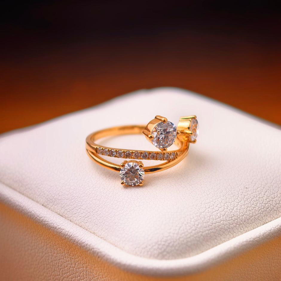 rd005 14K Yellow Gold 2.31 Carat Round Cut Lab-Grown Diamond E VVS2 Ring