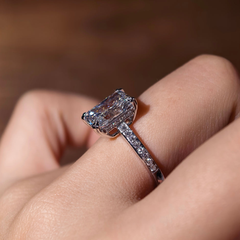 rt001 14K White Gold 3.02 Carat Radiant Cut Lab-Grown Diamond E VVS2 Hidden Halo Ring
