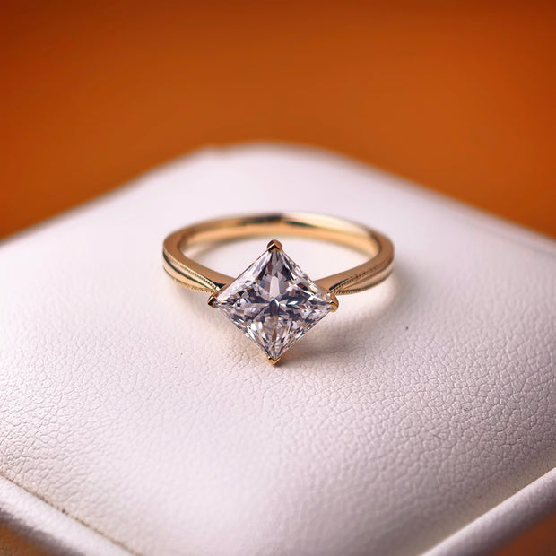 ps002 14K Yellow Gold 2.08 Carat Princess Cut Lab-Grown Diamond E VVS2 Solitaire Ring