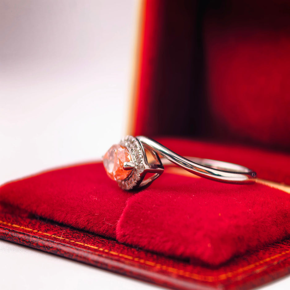 me006 14K White Gold 1.52 Carat Marquise Cut Lab-Grown Diamond E Pink Halo Ring