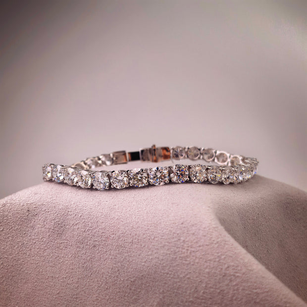 bt1002 14k white gold bracelet T:14.661 D:16.93 ct