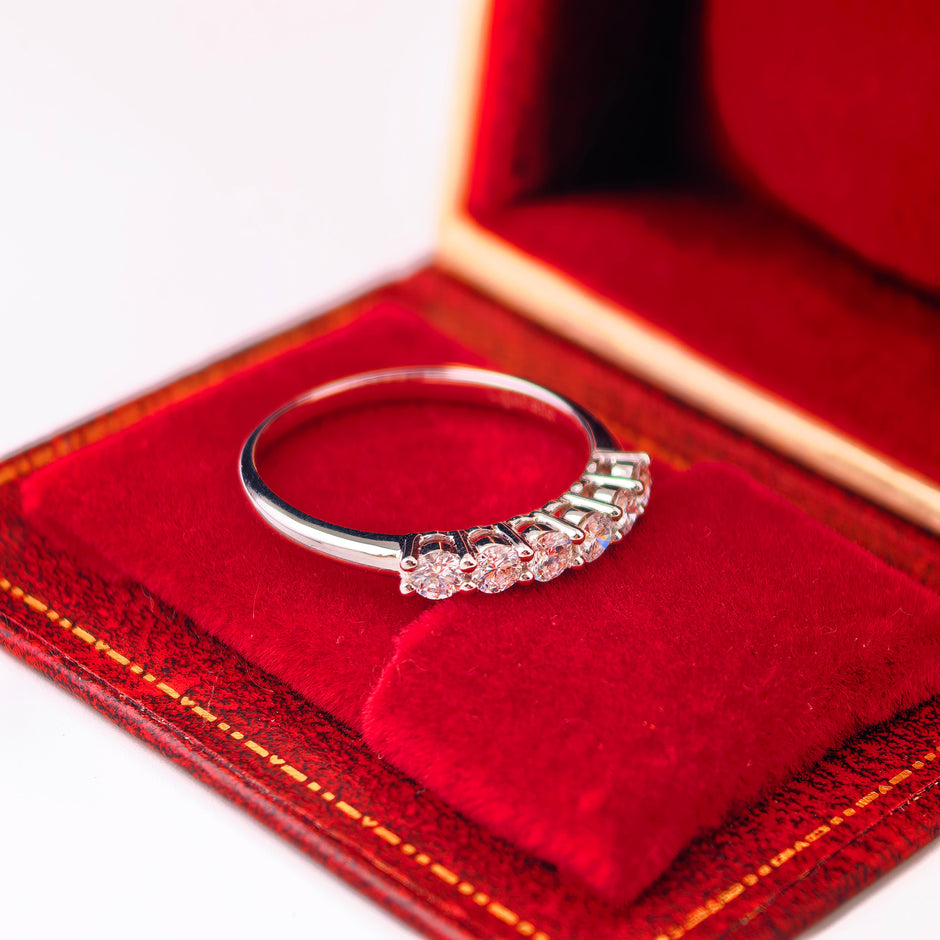 bd013 14k white gold band ring T:2.014 g, D:0.5 ct